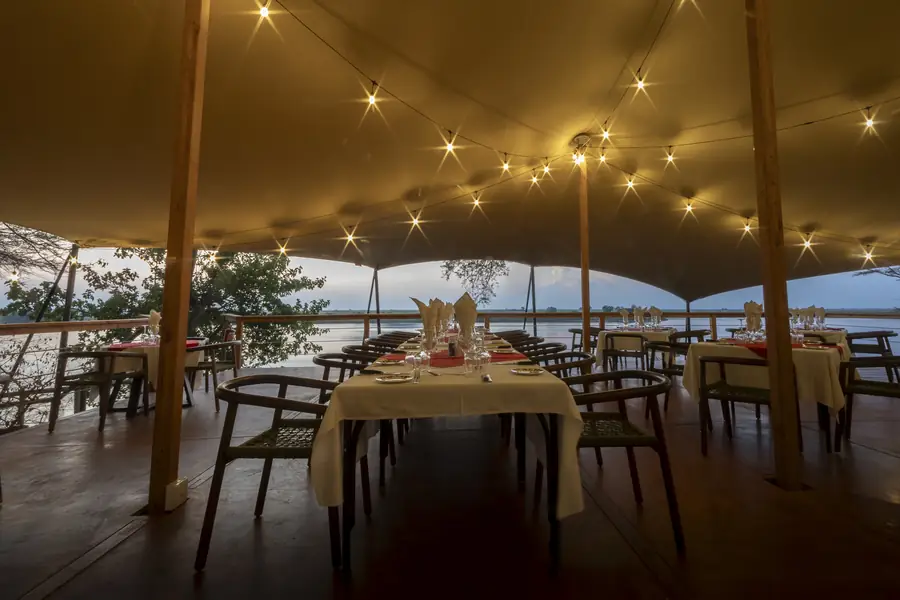 Dinner under&nbsp;canvas